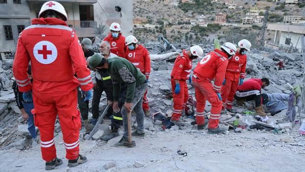 İsrail ambulansı hedef aldı!  8 ilk yardım çalışanı katledildi!